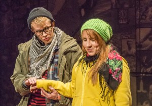 Kuopion kaupunginteatteri 2013-14: Maaninkavaara. Kuvassa myös Outi Kärpänen. (Kuva: Petra Tiihonen / Alias Studiot)