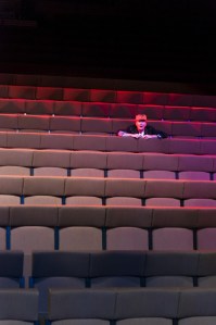 Teatteri (Lasse Forsgrén).