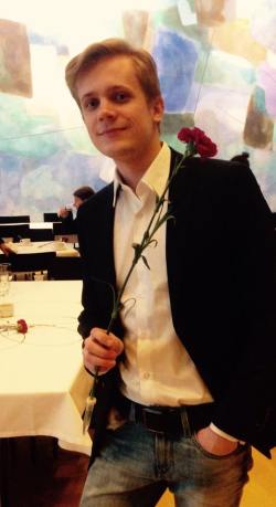 Taiken apurahaa noutamassa 16.3.